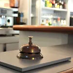 Contact Du Parc Hotel 2*