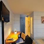 Contact Du Parc Hotel 2*