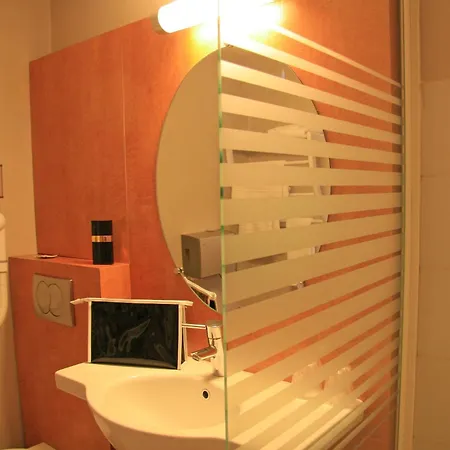 Du Parc Nantes Ouest Hotel Orvault