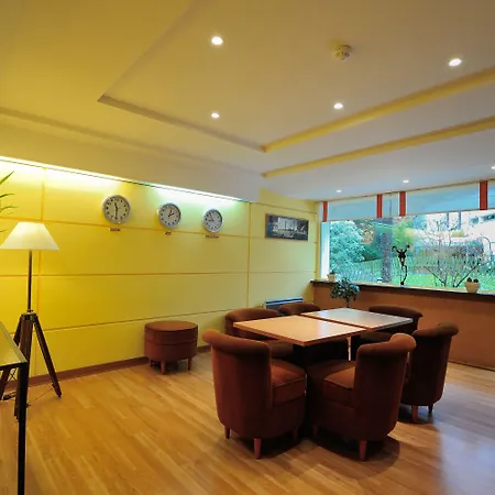 מלון Du Parc Nantes Ouest