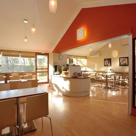 Du Parc Nantes Ouest Hotell