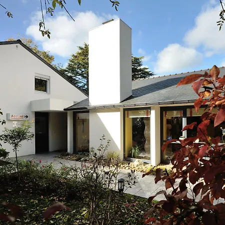 Du Parc Nantes Ouest מלון 2*