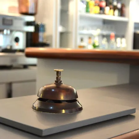 Du Parc Nantes Ouest Hotell 2*
