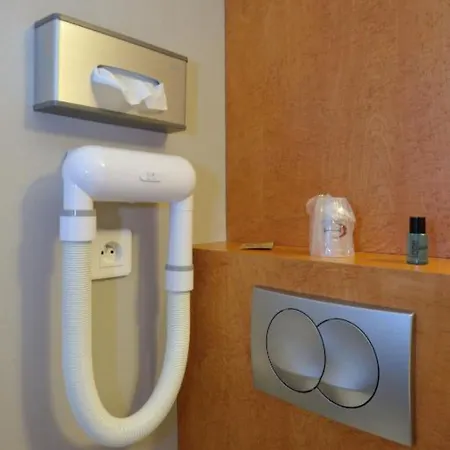 Hotell Du Parc Nantes Ouest