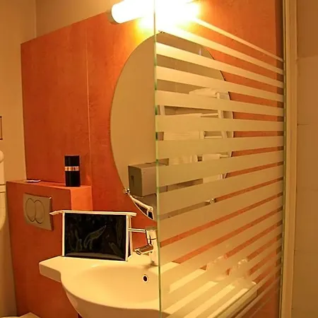 Du Parc Nantes Ouest 2* Orvault