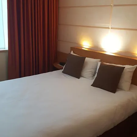 Du Parc Nantes Ouest Hotel