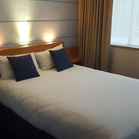 Du Parc Nantes Ouest 2*