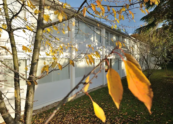 Du Parc Nantes Ouest 2*