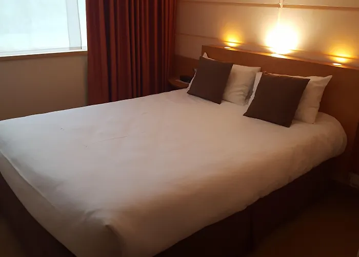 Du Parc Nantes Ouest Hotel