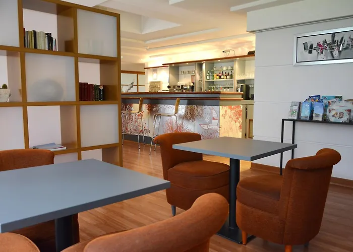 Contact Du Parc Hotel